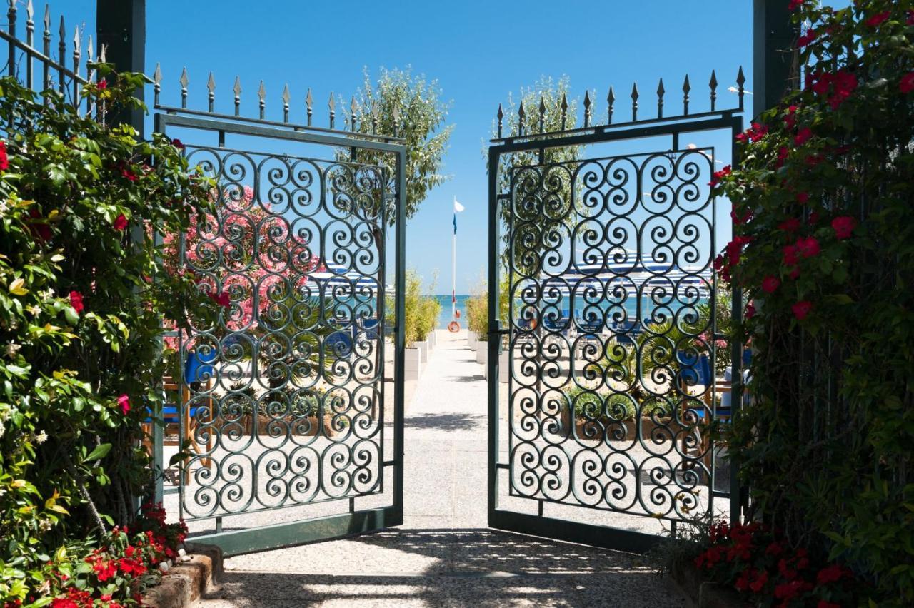 Hotel Parco Delle Rose Silvi Marina Kültér fotó