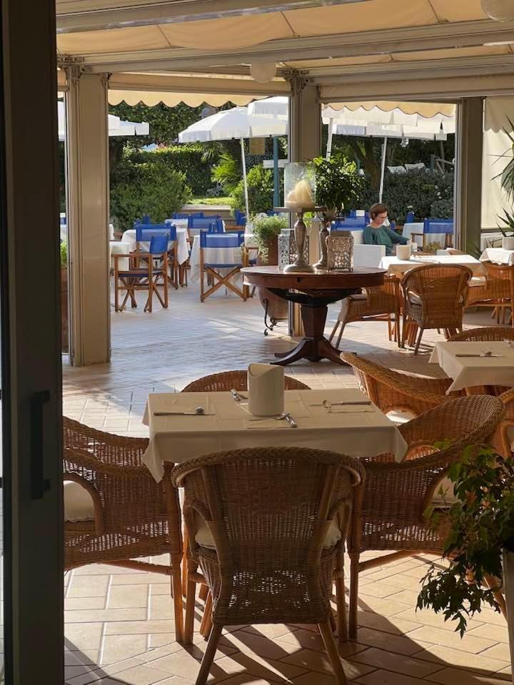 Hotel Parco Delle Rose Silvi Marina Kültér fotó