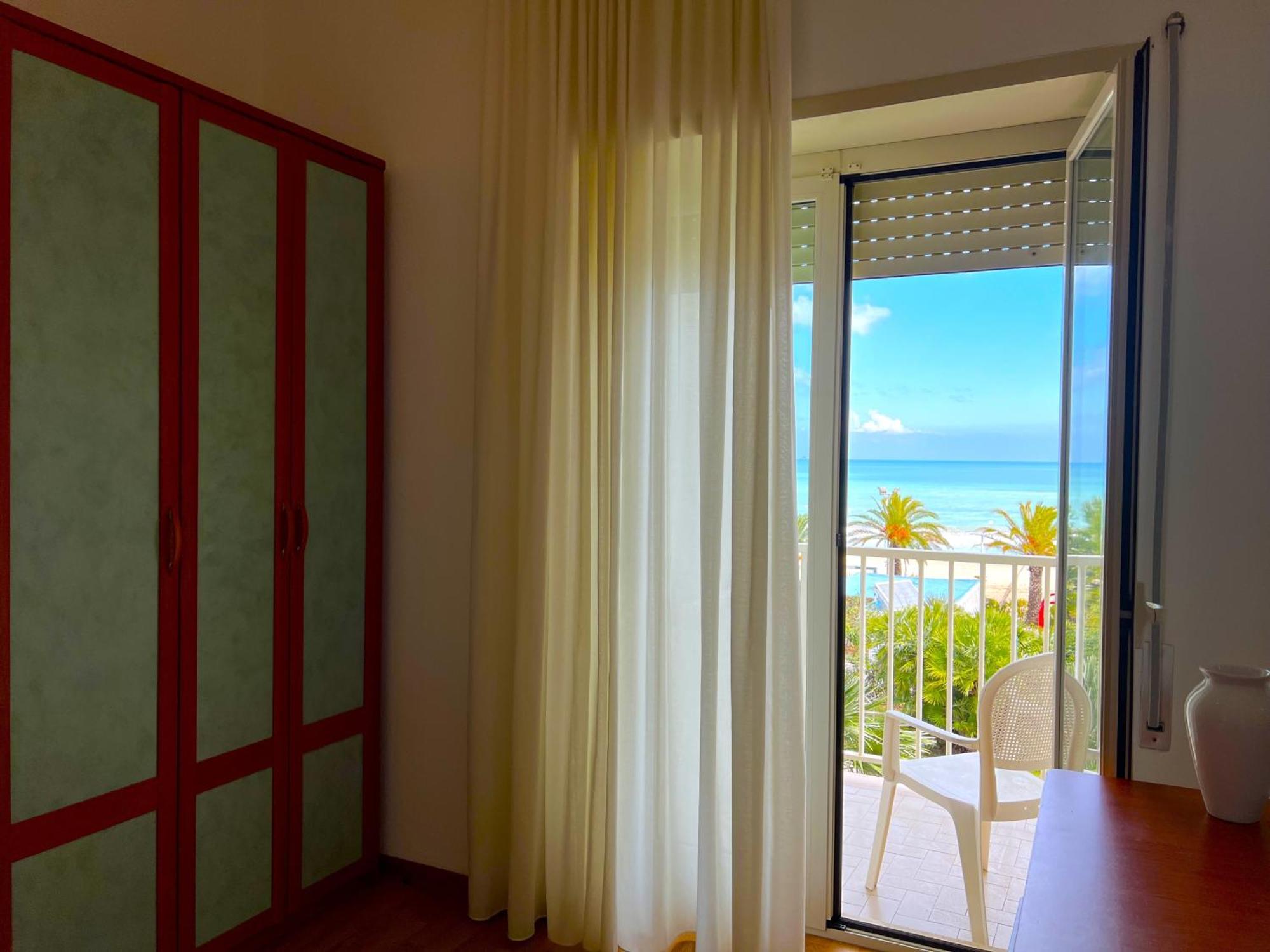 Hotel Parco Delle Rose Silvi Marina Kültér fotó