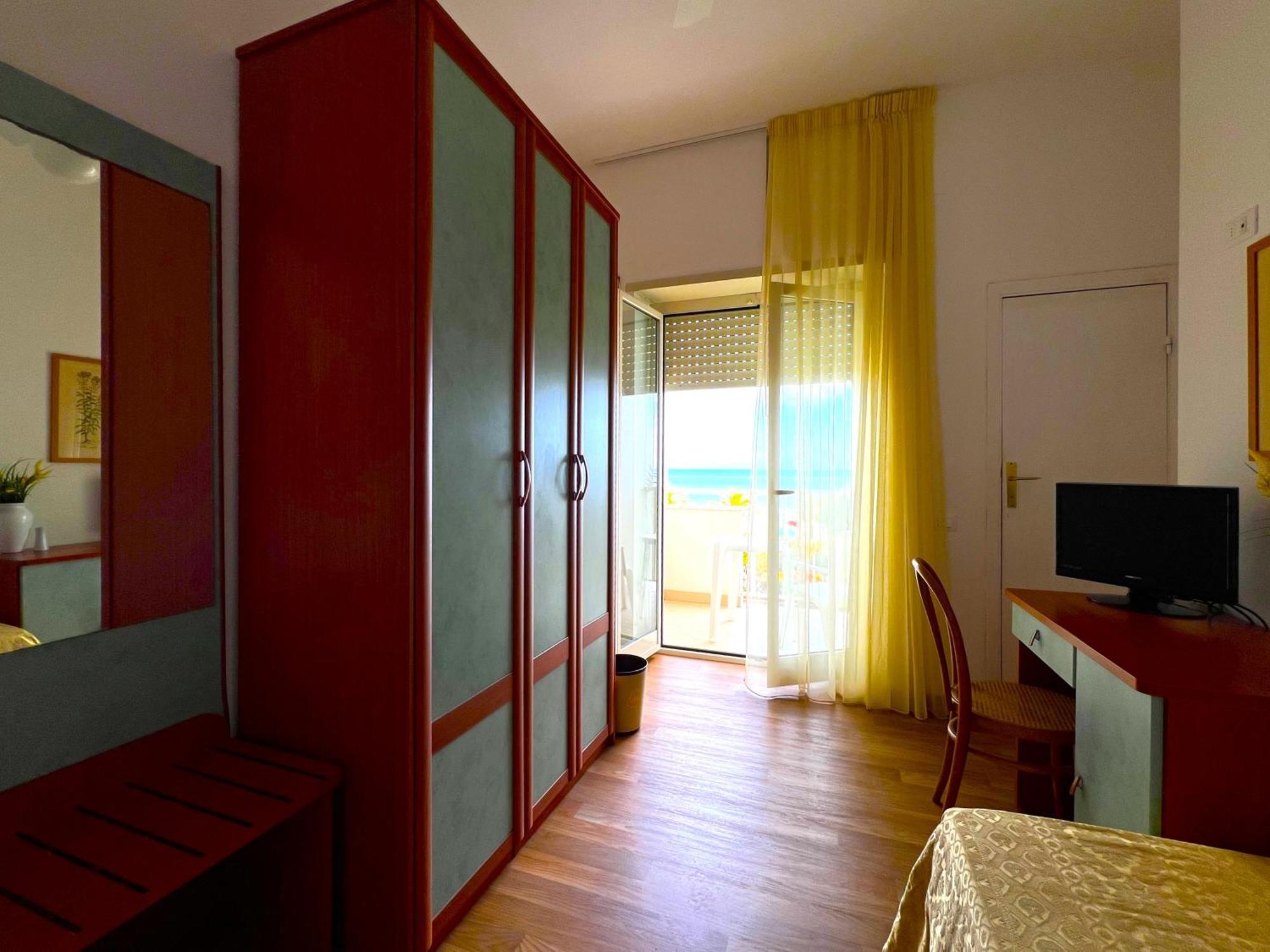 Hotel Parco Delle Rose Silvi Marina Kültér fotó