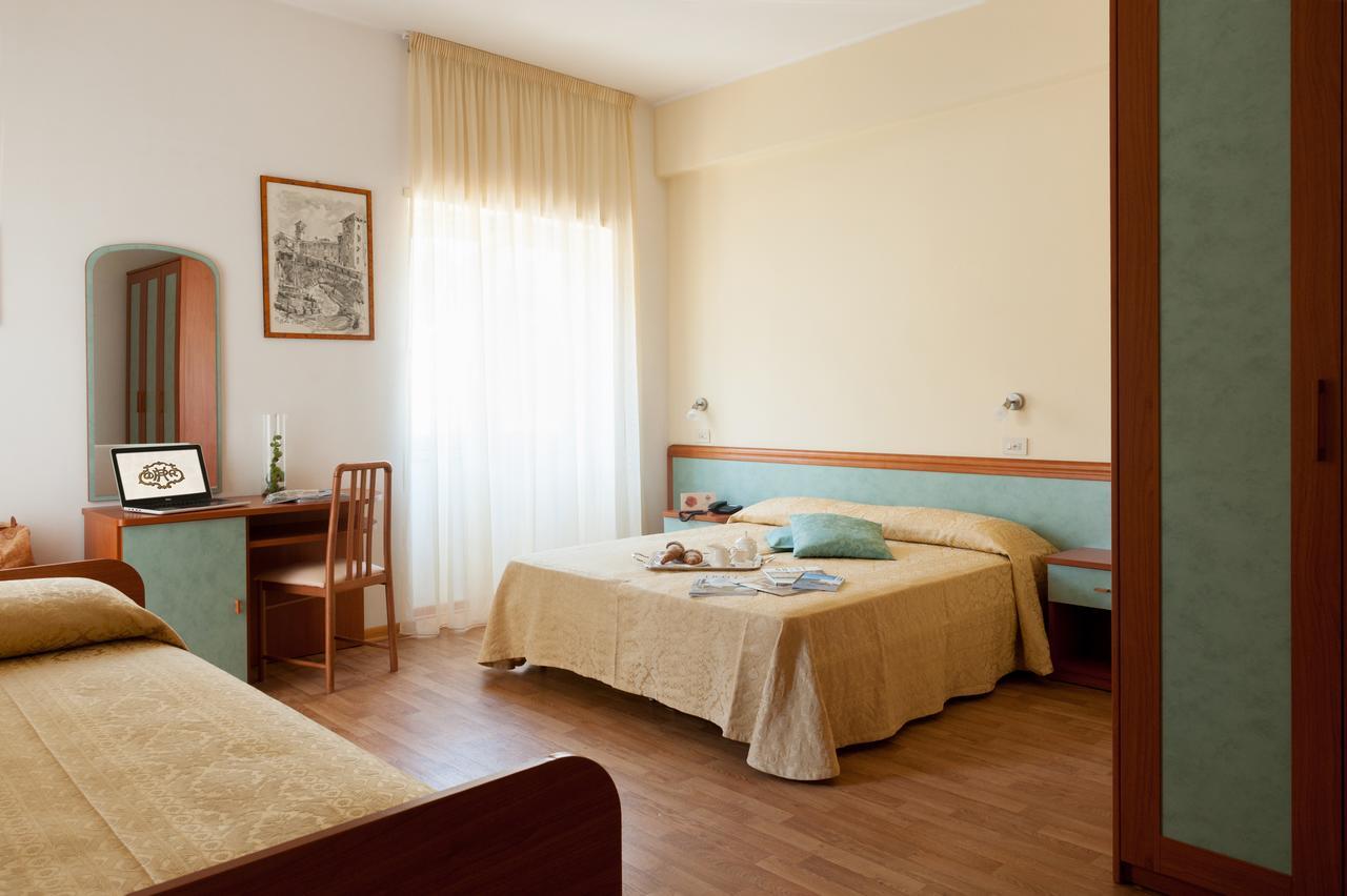Hotel Parco Delle Rose Silvi Marina Kültér fotó